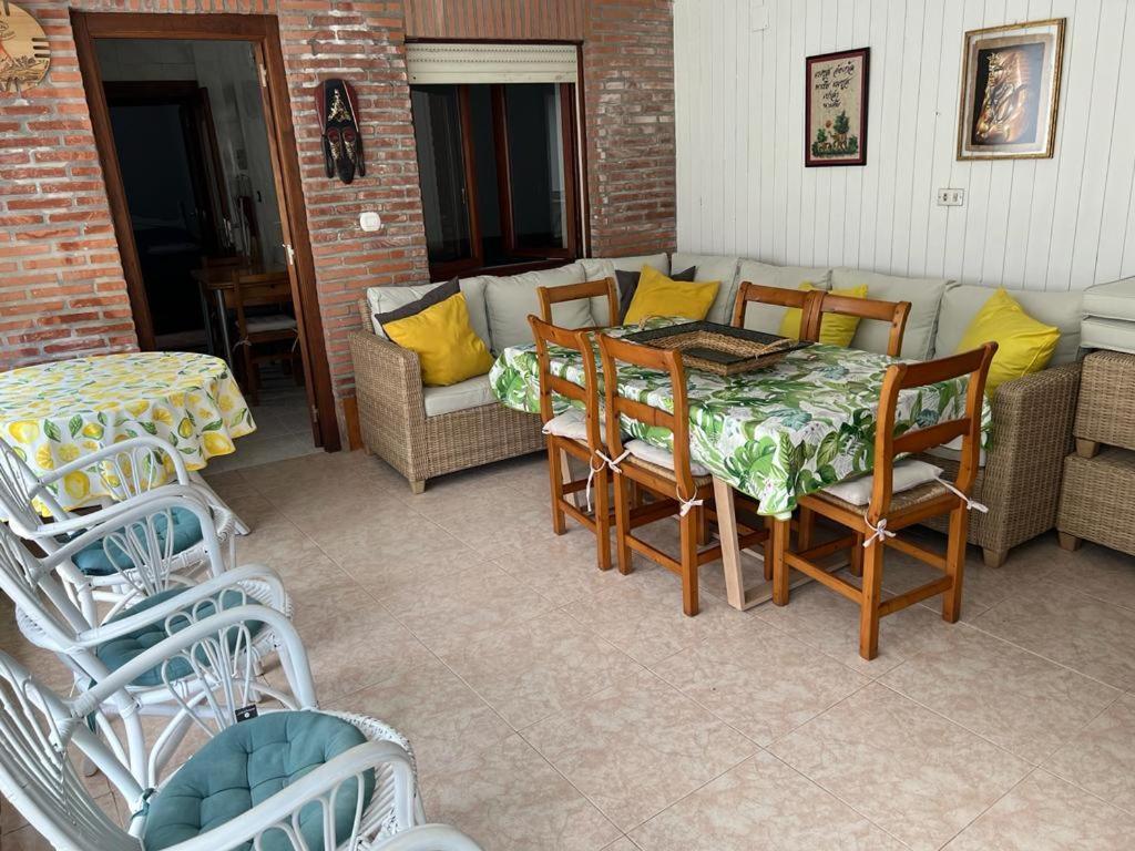 Вілла Casa En Ларедо Екстер'єр фото